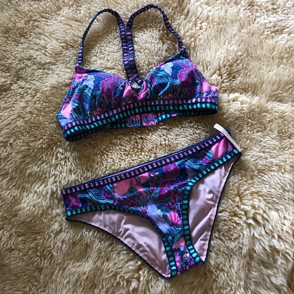 NWOT Victoria's Secret bikini set - Picture 2 of 5